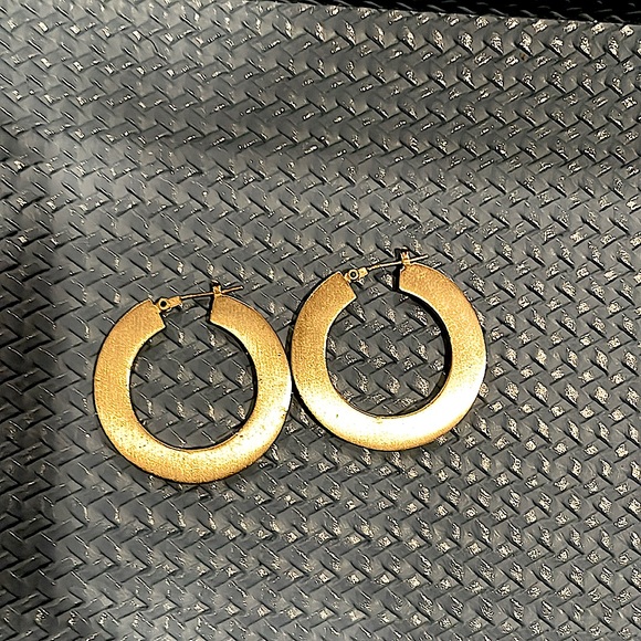 Jewelry - ✨ EUC Brushed Gold Medium Hoops ✨
